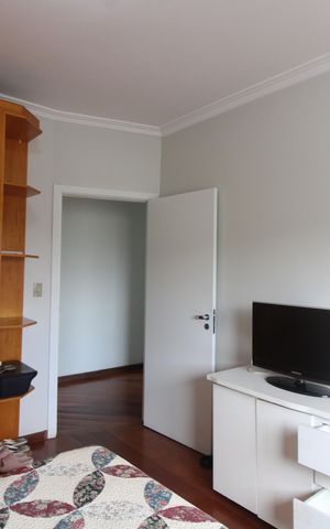 Casa à venda com 216m², 3 quartos e 2 vagas Casa à venda com 216m², 3 quartos e 2 vagasQuarto 2