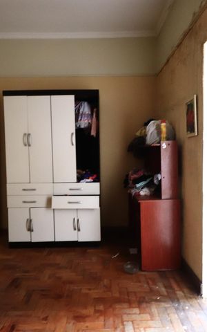 Casa à venda com 300m², 5 quartos e 5 vagasSuíte 2