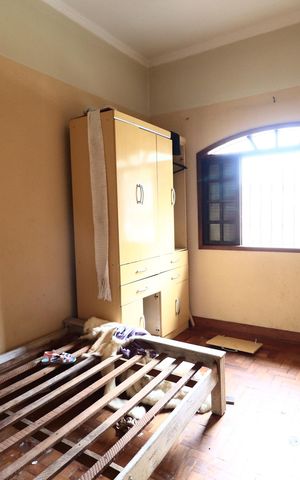 Casa à venda com 300m², 5 quartos e 5 vagasSuíte