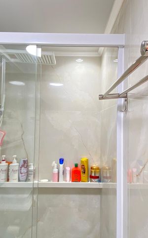 Apartamento à venda com 47m², 2 quartos e 2 vagas Apartamento à venda com 47m², 2 quartos e 2 vagasBanheiro