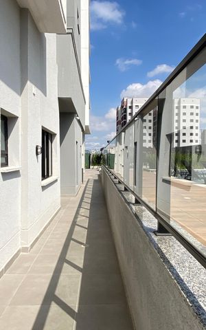 Apartamento à venda com 47m², 2 quartos e 2 vagas Apartamento à venda com 47m², 2 quartos e 2 vagasÁrea comum - Piscina