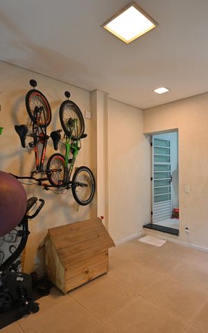 Casa à venda com 260m², 3 quartos e 1 vagaLavanderia
