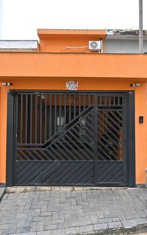Casa à venda com 260m², 3 quartos e 1 vagaFachada