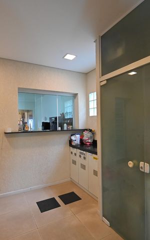 Casa à venda com 260m², 3 quartos e 1 vagaLavanderia