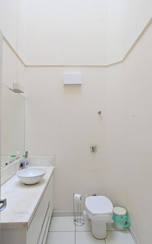 Casa à venda com 260m², 3 quartos e 1 vagaBanheiro Social