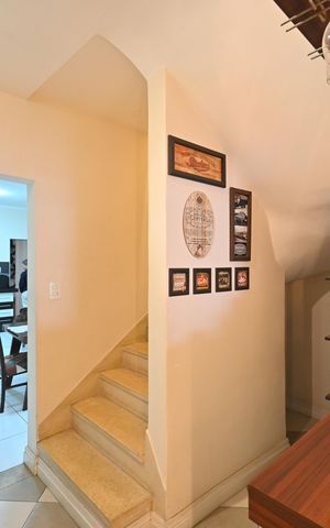Casa à venda com 260m², 3 quartos e 1 vagaEntrada