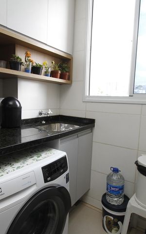 Apartamento à venda com 60m², 2 quartos e 2 vagasCozinha e Área de Serviço