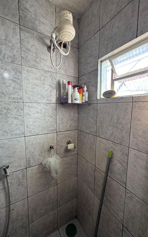 Casa à venda com 250m², 2 quartos e 2 vagasBanheiro da Suíte