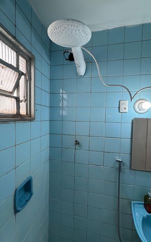 Casa à venda com 250m², 2 quartos e 2 vagasBanheiro 