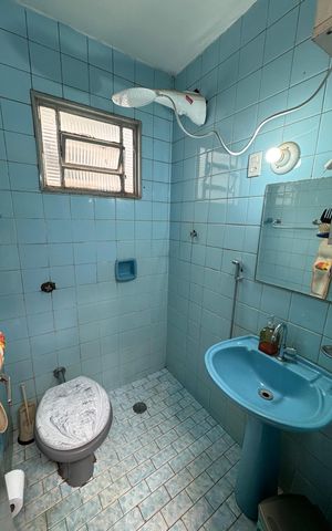 Casa à venda com 250m², 2 quartos e 2 vagasBanheiro 