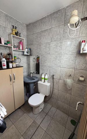 Casa à venda com 250m², 2 quartos e 2 vagasBanheiro da Suíte