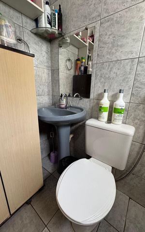 Casa à venda com 250m², 2 quartos e 2 vagasBanheiro da Suíte