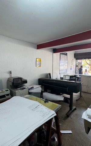 Casa à venda com 250m², 2 quartos e 2 vagasLoja