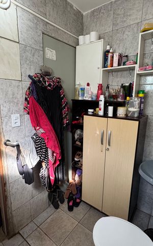 Casa à venda com 250m², 2 quartos e 2 vagasBanheiro da Suíte