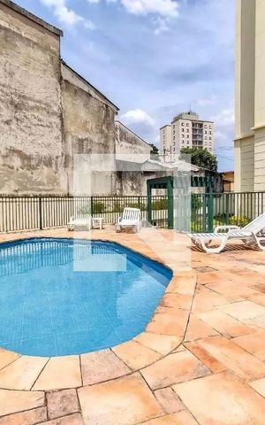 Apartamento à venda com 58m², 2 quartos e 1 vaga Apartamento à venda com 58m², 2 quartos e 1 vagaÁrea comum - Piscina