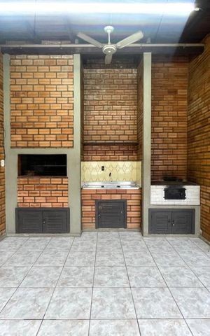 Casa à venda com 120m², 2 quartos e 1 vaga