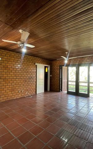 Casa à venda com 120m², 2 quartos e 1 vaga