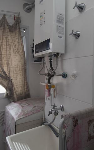Apartamento à venda com 42m², 2 quartos e 1 vaga Apartamento à venda com 42m², 2 quartos e 1 vagaÁrea de Serviço