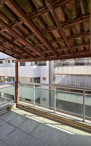 Apartamento à venda com 255m², 3 quartos e 2 vagasVaranda