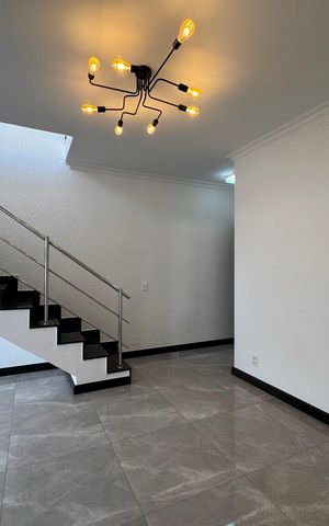 Apartamento à venda com 142m², 3 quartos e 2 vagas Apartamento à venda com 142m², 3 quartos e 2 vagasSala