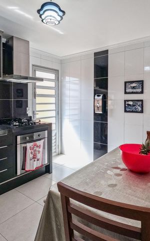 Casa à venda com 127m², 3 quartos e 2 vagas Casa à venda com 127m², 3 quartos e 2 vagasCozinha