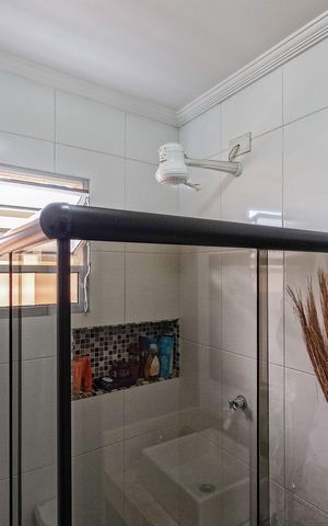 Casa à venda com 127m², 3 quartos e 2 vagas Casa à venda com 127m², 3 quartos e 2 vagasBanheiro Social