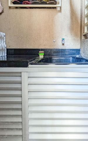 Casa à venda com 127m², 3 quartos e 2 vagas Casa à venda com 127m², 3 quartos e 2 vagasÁrea de Serviço