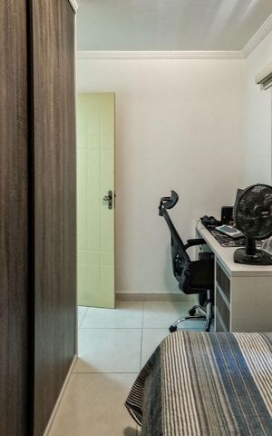 Casa à venda com 127m², 3 quartos e 2 vagas Casa à venda com 127m², 3 quartos e 2 vagasQuarto