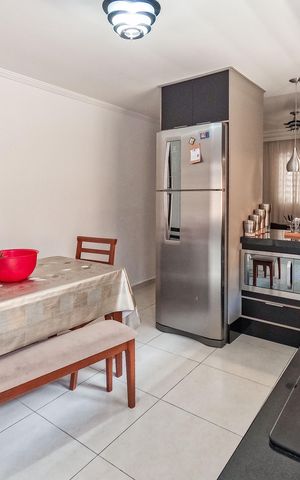 Casa à venda com 127m², 3 quartos e 2 vagas Casa à venda com 127m², 3 quartos e 2 vagasCozinha