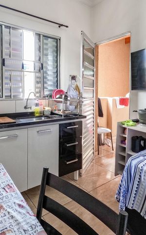 Casa à venda com 127m², 3 quartos e 2 vagas Casa à venda com 127m², 3 quartos e 2 vagasEdícula