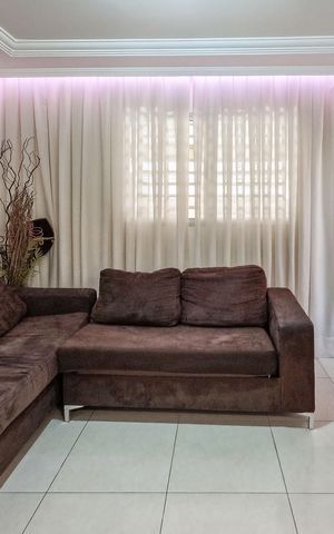 Casa à venda com 127m², 3 quartos e 2 vagas Casa à venda com 127m², 3 quartos e 2 vagasSala