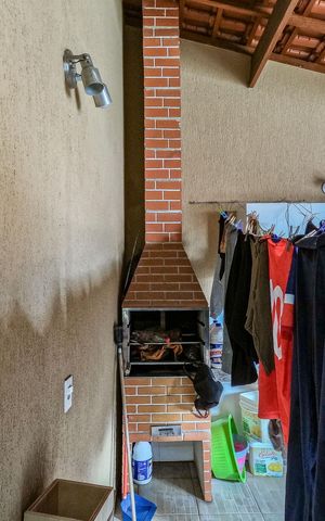Casa à venda com 127m², 3 quartos e 2 vagas Casa à venda com 127m², 3 quartos e 2 vagasChurrasqueira