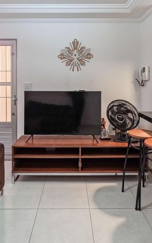 Casa à venda com 127m², 3 quartos e 2 vagas Casa à venda com 127m², 3 quartos e 2 vagasSala
