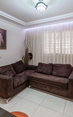 Casa à venda com 127m², 3 quartos e 2 vagas Casa à venda com 127m², 3 quartos e 2 vagasSala