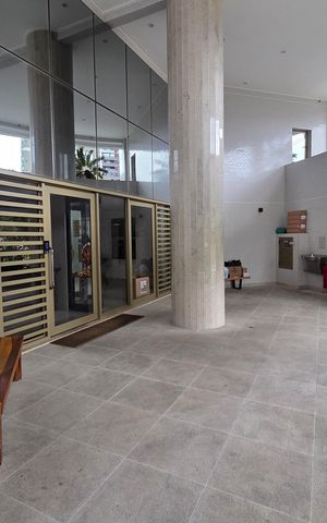 Apartamento para alugar com 102m², 3 quartos e 2 vagas Apartamento para alugar com 102m², 3 quartos e 2 vagasFachada e portaria