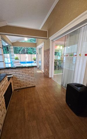 Casa de condomínio para alugar com 300m², 5 quartos e 4 vagasÁrea gourmet