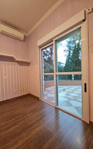 Casa de condomínio para alugar com 300m², 5 quartos e 4 vagasQuarto 3