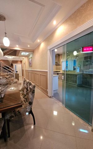 Casa de condomínio para alugar com 300m², 5 quartos e 4 vagasSala de Jantar