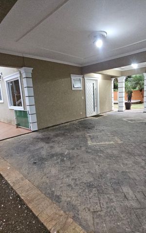 Casa de condomínio para alugar com 300m², 5 quartos e 4 vagasGaragem