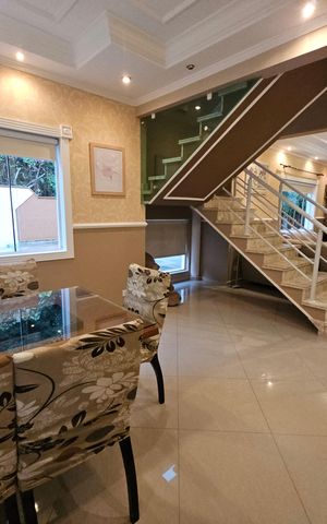 Casa de condomínio para alugar com 300m², 5 quartos e 4 vagasSala de Jantar