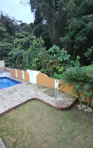 Casa de condomínio para alugar com 300m², 5 quartos e 4 vagasQuintal