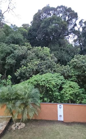 Casa de condomínio para alugar com 300m², 5 quartos e 4 vagasQuintal