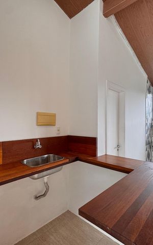 Casa para alugar com 226m², 4 quartos e 2 vagas Casa para alugar com 226m², 4 quartos e 2 vagasSalão