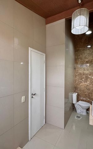 Casa para alugar com 226m², 4 quartos e 2 vagas Casa para alugar com 226m², 4 quartos e 2 vagasBanheiro