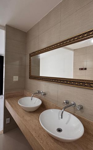 Casa para alugar com 226m², 4 quartos e 2 vagas Casa para alugar com 226m², 4 quartos e 2 vagasSuíte 1 - Banheiro
