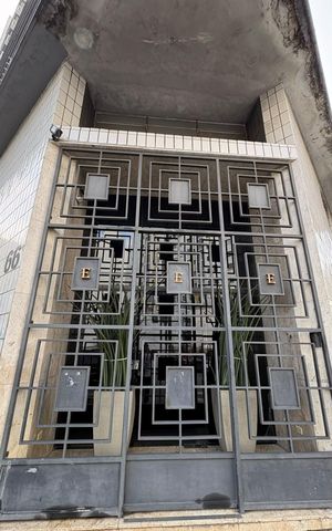 Apartamento à venda com 295m², 4 quartos e 1 vaga Apartamento à venda com 295m², 4 quartos e 1 vagaFachada