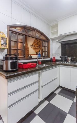 Casa à venda com 400m², 4 quartos e 3 vagasCozinha