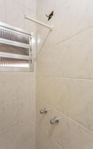 Casa à venda com 400m², 4 quartos e 3 vagasCasa 2 - Banheiro Social