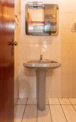 Casa à venda com 400m², 4 quartos e 3 vagasCasa 2- Banheiro Suíte