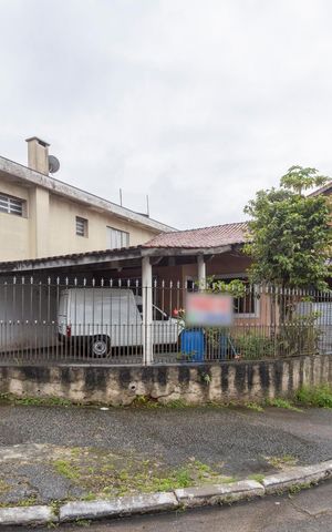 Casa à venda com 400m², 4 quartos e 3 vagasFachada